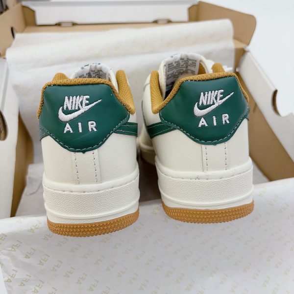 Hand-Crafted AF1 Crèmewit en Beige